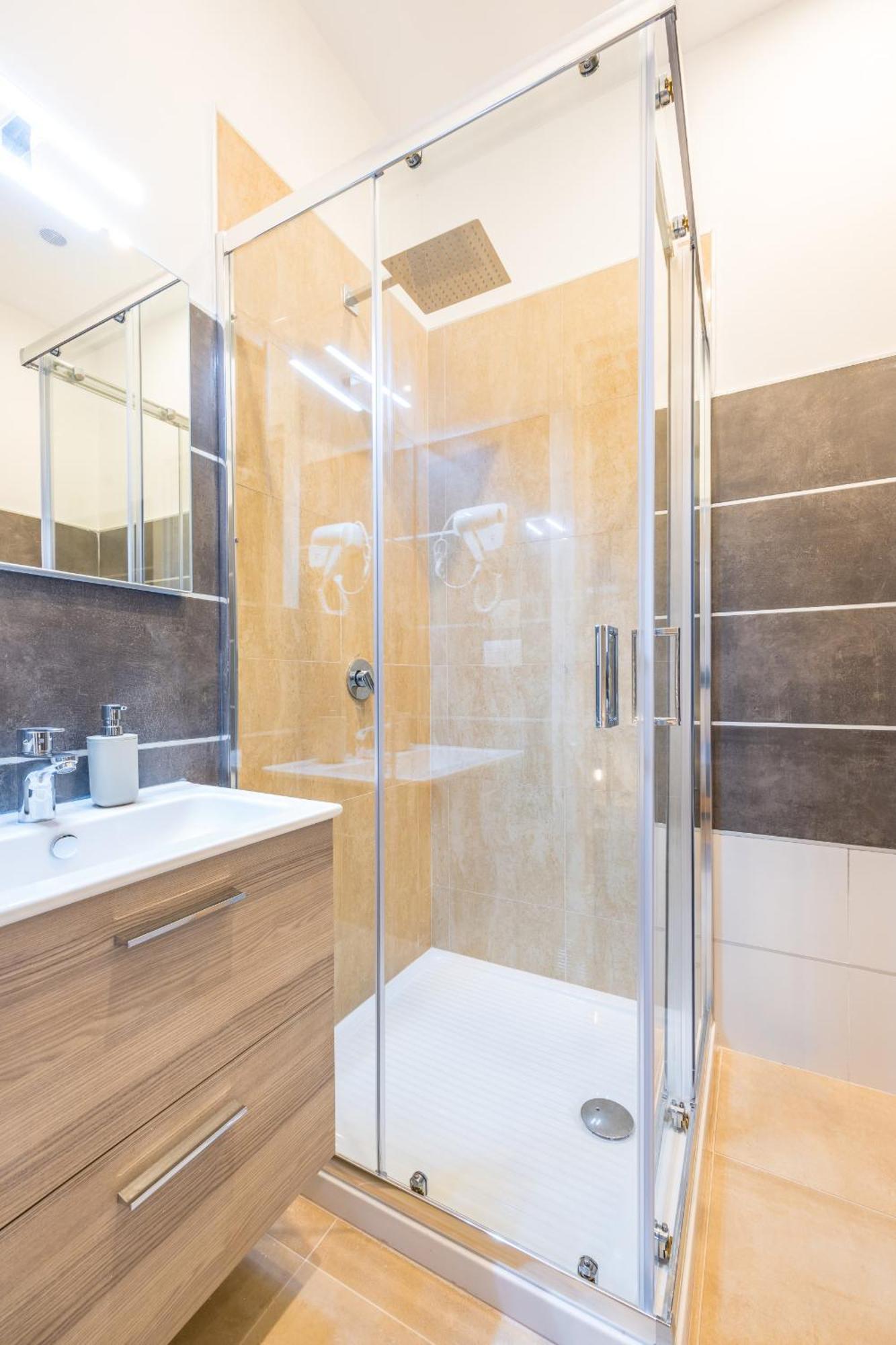 Via Milano Central Station Apartment Napoli Esterno foto